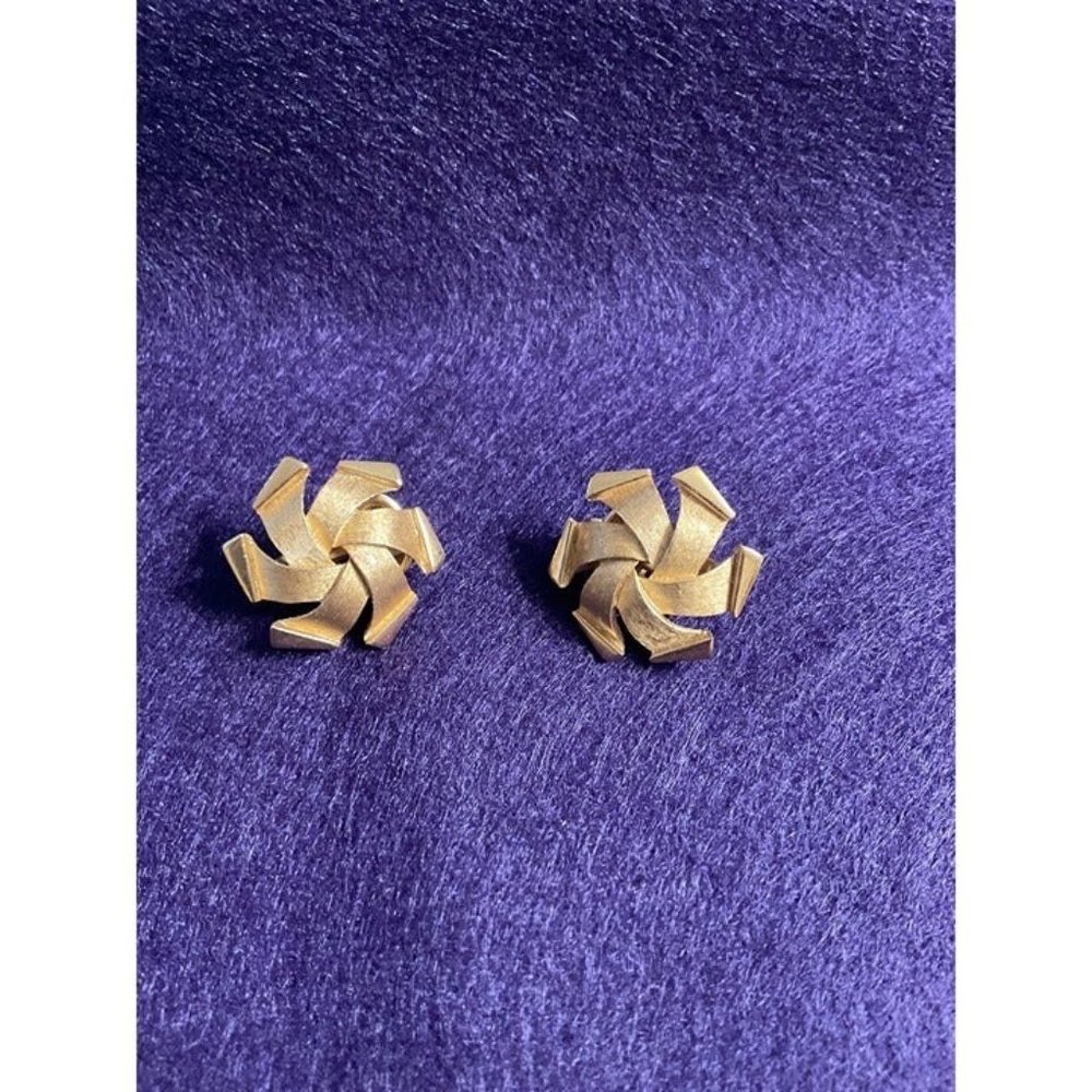 Beautiful Rare Vintage Crown Trifari Automic Style Gold Tone Clip Earrings HTF